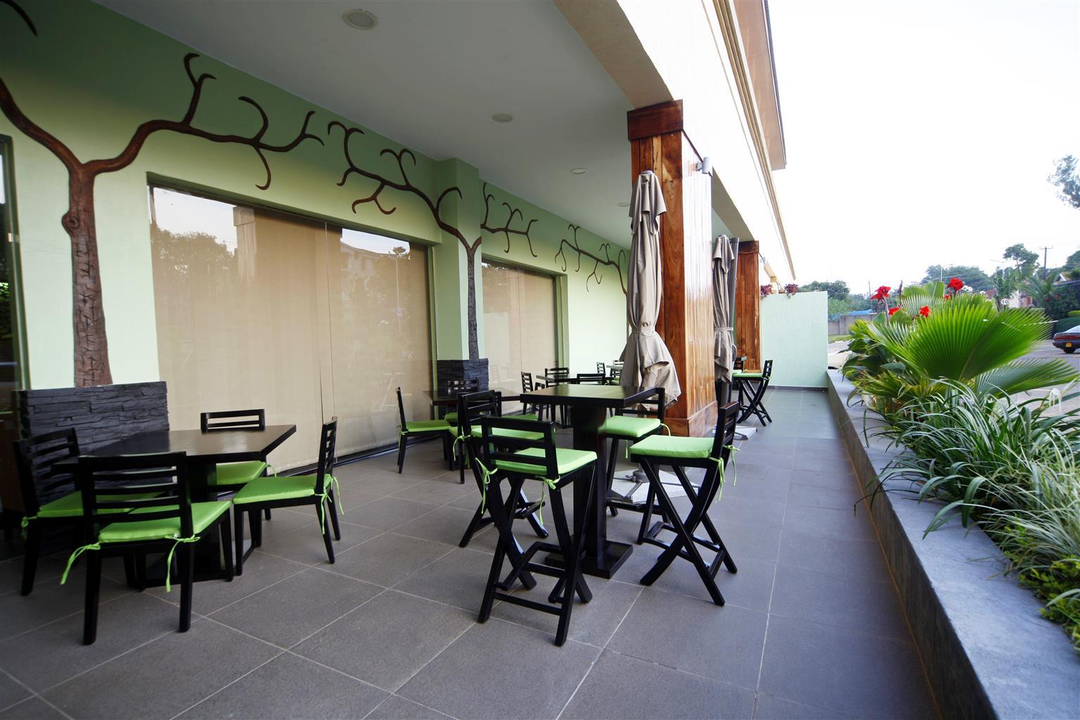 Best Western Premier Garden Hotel Entebbe Exterior photo